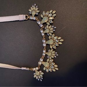 Beautiful vintage look necklace